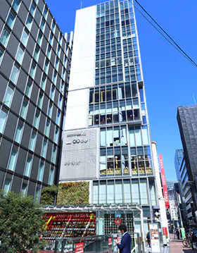 アクセス